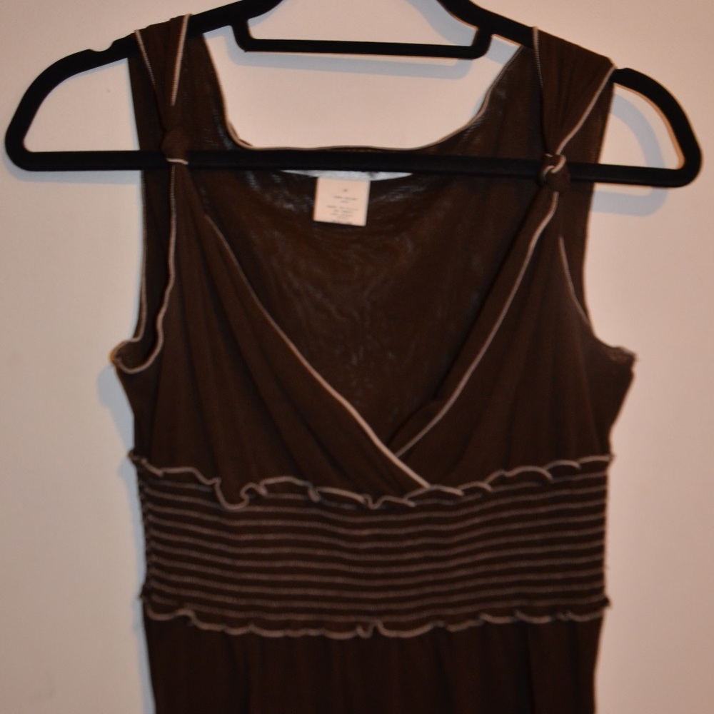Max studio V Neck top Size M